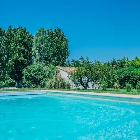 Mazet Au Calme -piscine Privee-grand Jardin Arbore