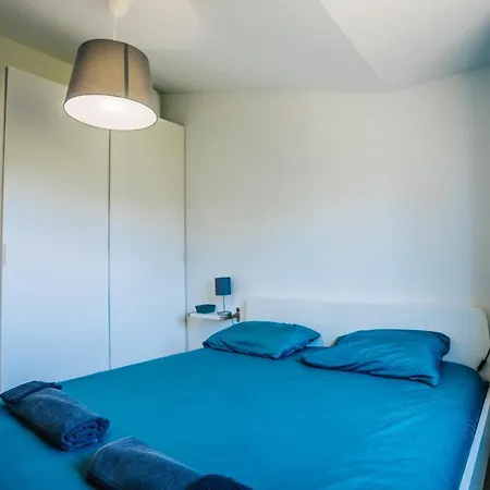 Holiday home Mazet Au Calme -piscine Privee-grand Jardin Arbore *